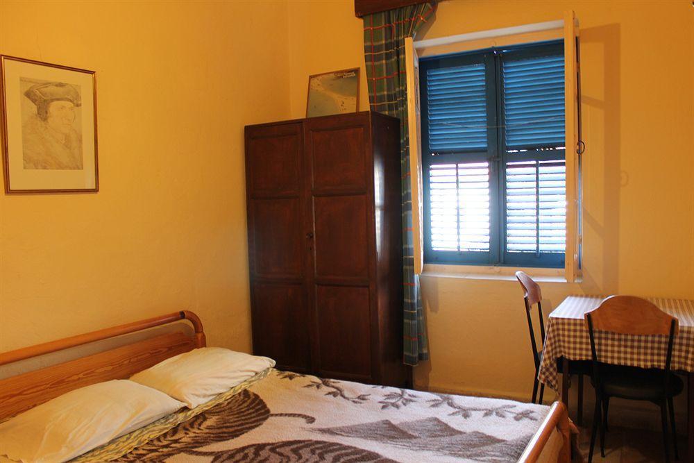 Trianon Hostel Paphos Exterior photo