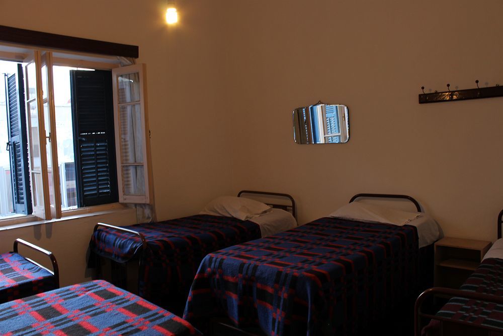 Trianon Hostel Paphos Exterior photo