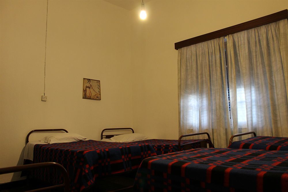 Trianon Hostel Paphos Exterior photo