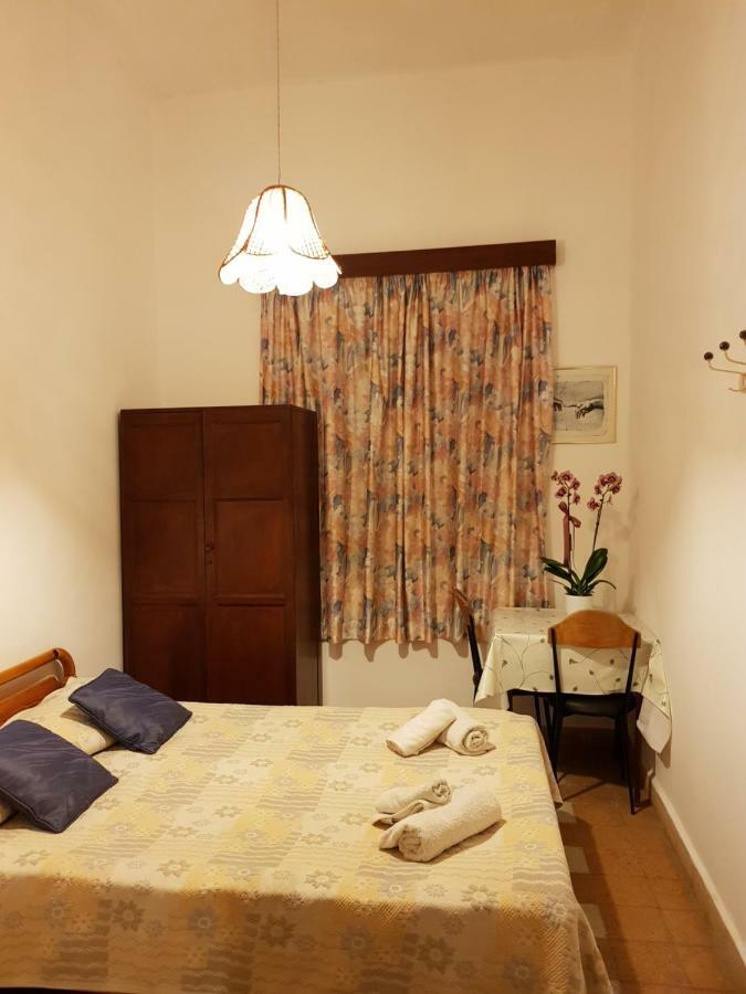 Trianon Hostel Paphos Exterior photo